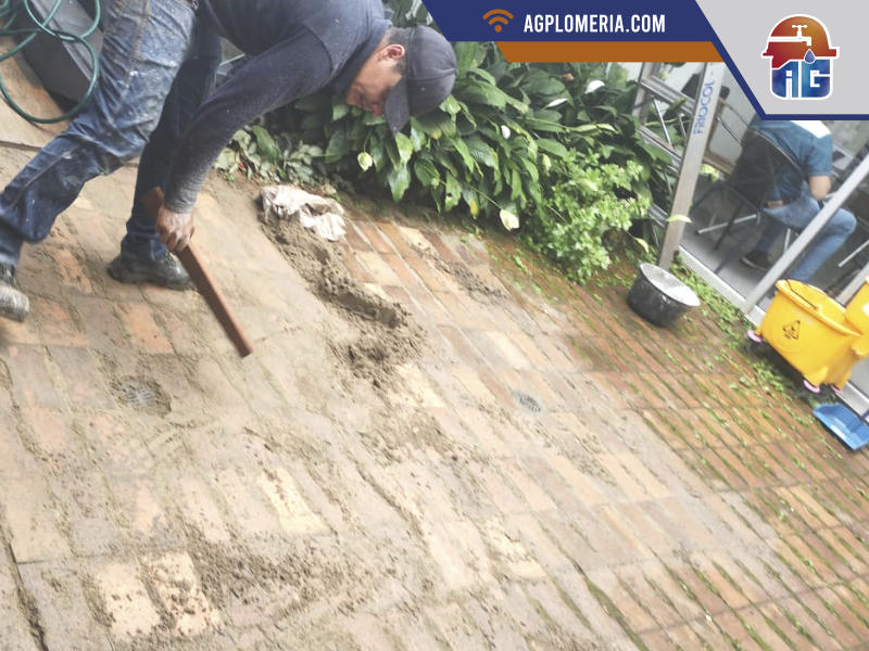 Instalación de cerámica en pared